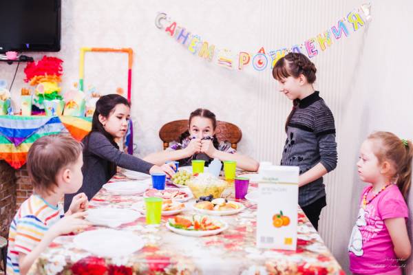 Артемию 1 годик день рождения в стиле Радуга фотографии с реального дн