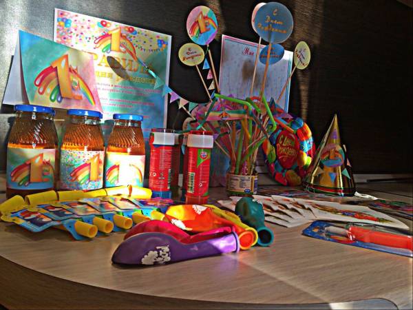 1 годик кендибар на день рождения в стиле Радуга фотографии