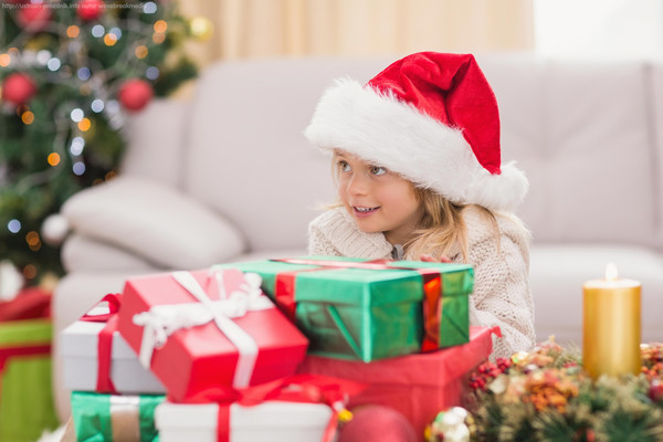 Как интересно подарить ребенку подарок на Новый год